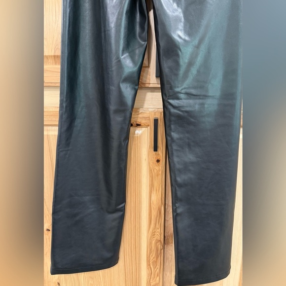 Abercrombie & Fitch 90’s Ultra High Rise Straight Leg Vegan Chic Leather Pants - Picture 12 of 15
